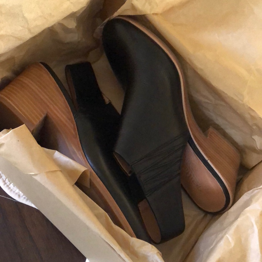 🧡 New Kenneth Cole gentle souls Harlie Sling backs - In Box Never worn.